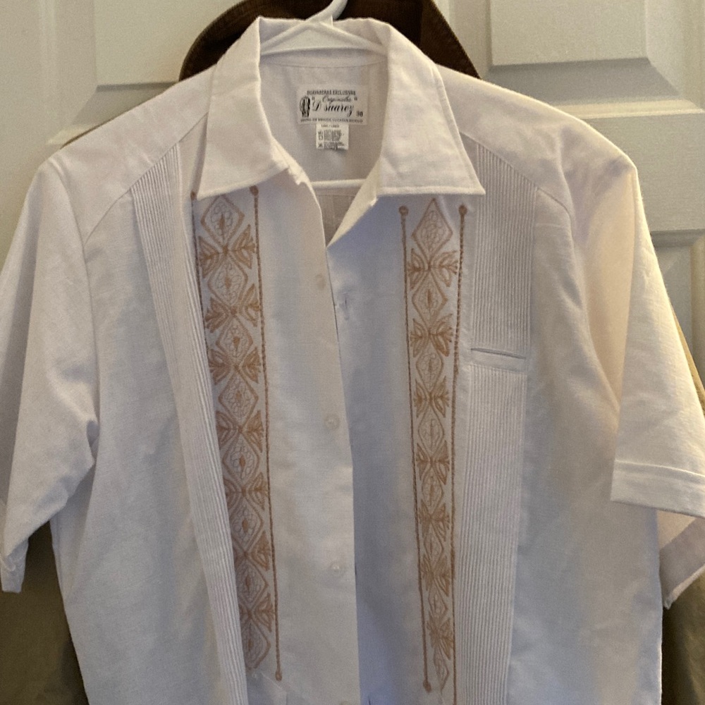 Guayaberas Linen  White and Tan Embroidered Men's Shirt 38 - Picture 2 of 7